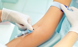 انجام آزمایش خون می تواند به داشتن بارداری بی خطر کمک کند