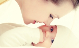 هورمون عشق به مادران کمک می کند تا به گریه نوزاد خود توجه نمایند